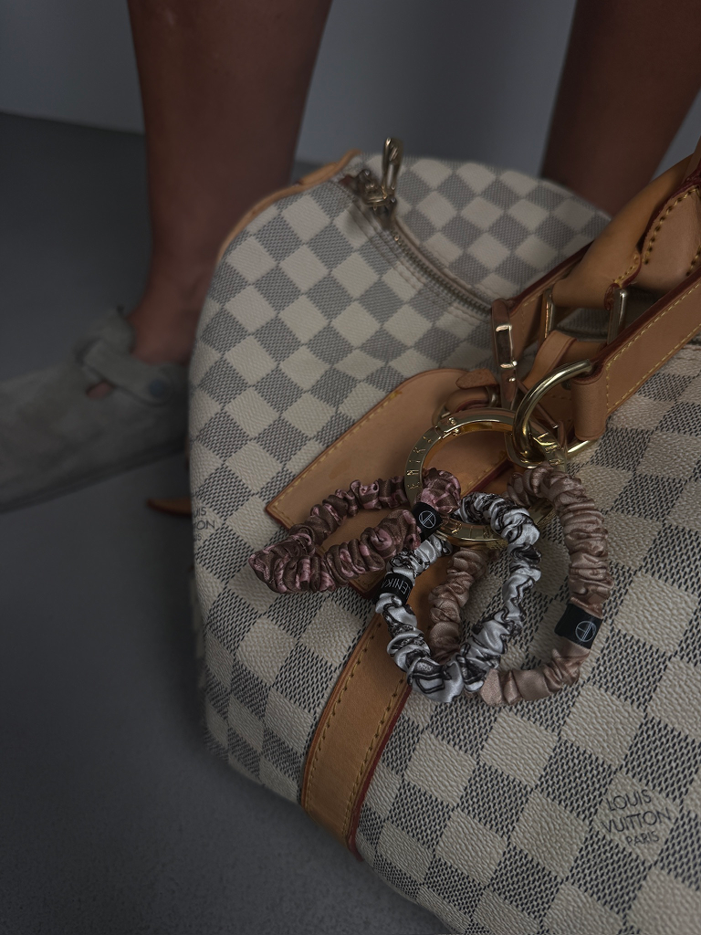 Clip it. Love it. Scrunch it. Der Scrunchie Organizer auf den wir alle gewartet haben.
