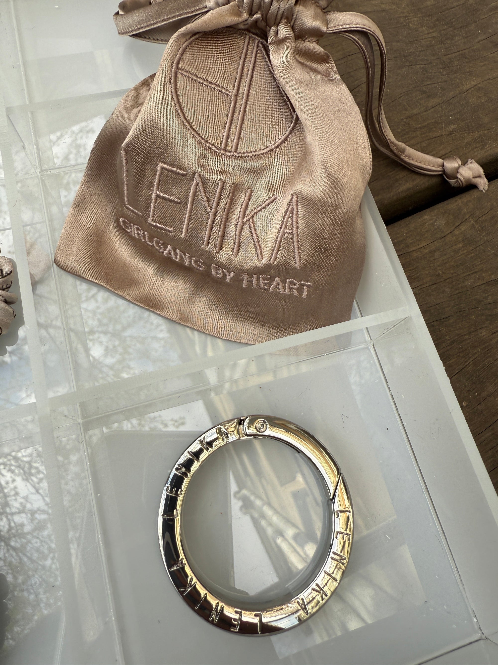 Warum wir Edelstahl & 18 Karat vergoldeten Edelstahl verwenden