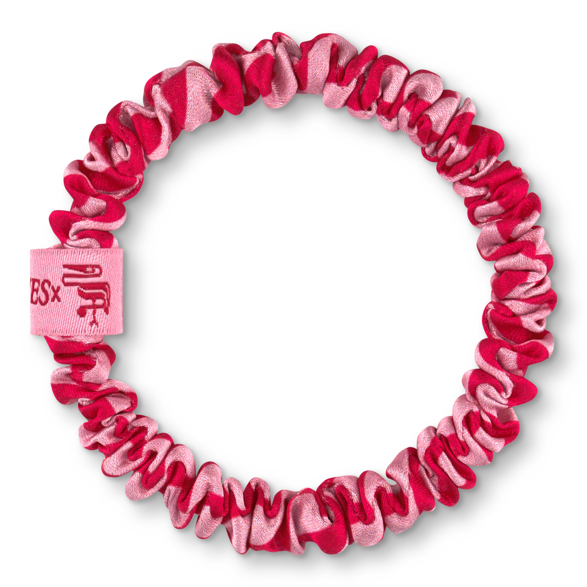 BRUNCHIES® x The Healing House Striped Love Flamingo Seiden Scrunchie in Pink und Rot aus 100 % Maulbeerseide mit Flamingo-Logo.