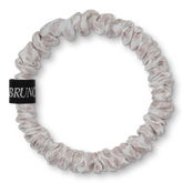 BRUNCHIES® "Love" Seiden Scrunchie aus Maulbeerseide – sanft zu feinem Haar