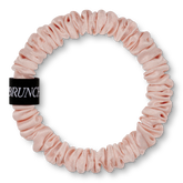 Zarter rosa farbener Brunchie mit Logo Batch von Brunchies. 