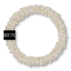 Seiden Scrunchie in einem wunderschönen, hellen Coco-Ton.