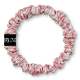 BRUNCHIES® "Bridal" Seiden Scrunchie - haarschonendes Accessoire für den Hochzeitstag für die Braut in Pink mit Weiß