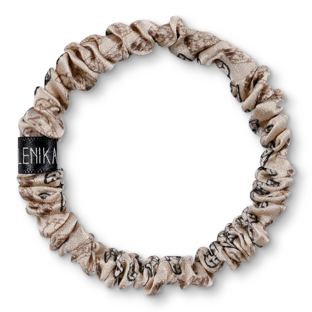 Silk brunch – haircare meets accessory “cowboy boot”