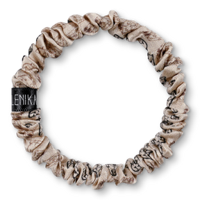 Silk brunch – haircare meets accessory “cowboy boot”